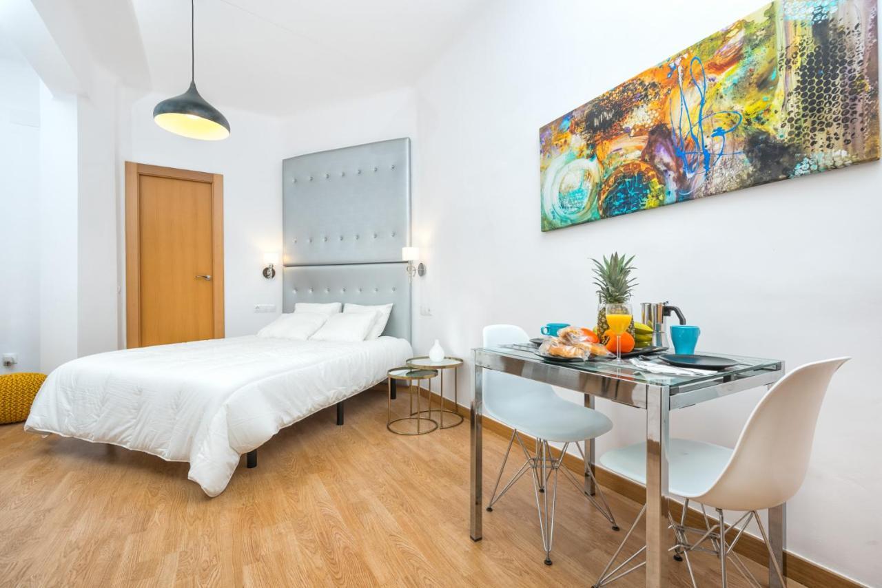 Apartamentos Bolsa Larios Malaga Bagian luar foto