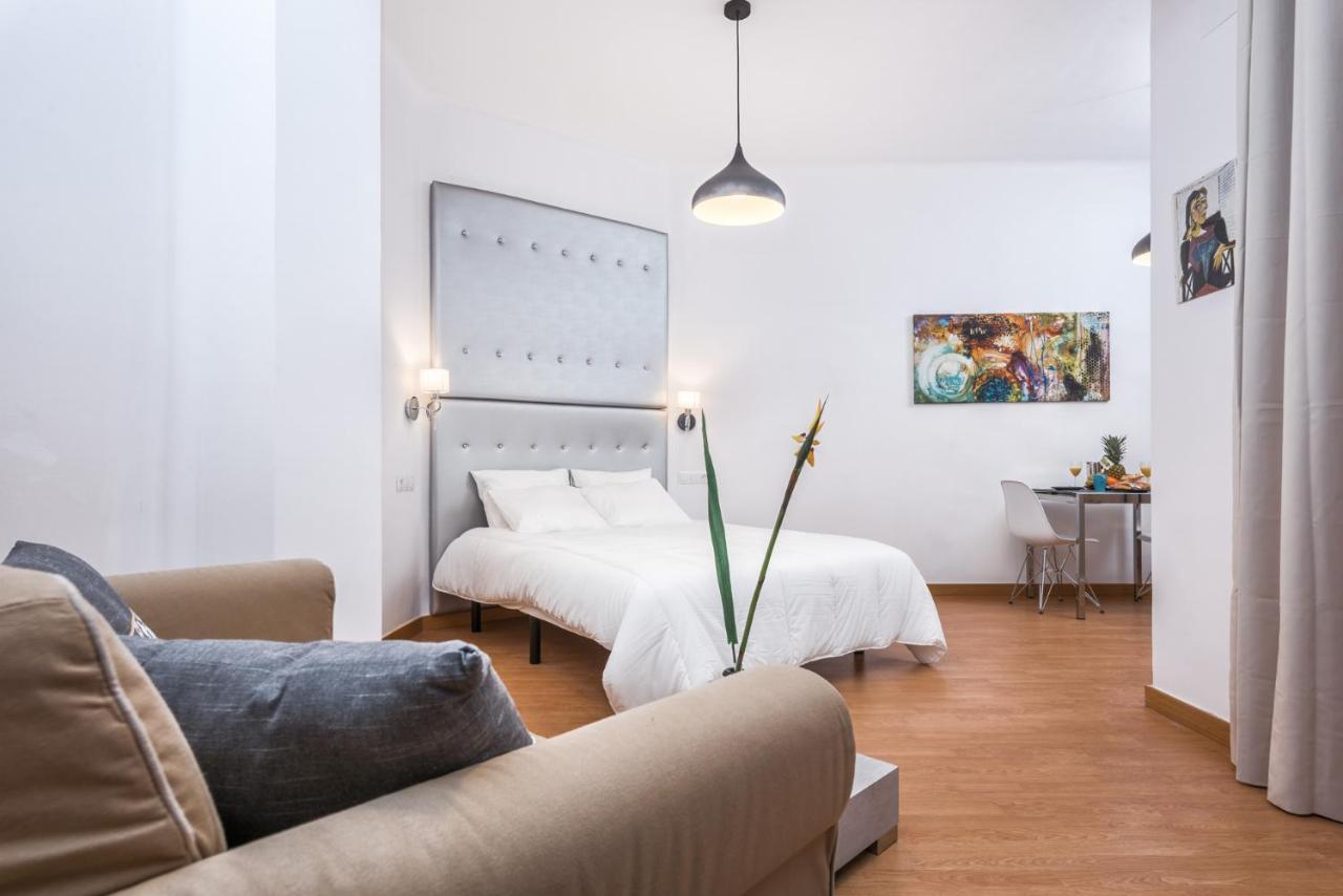Apartamentos Bolsa Larios Malaga Bagian luar foto